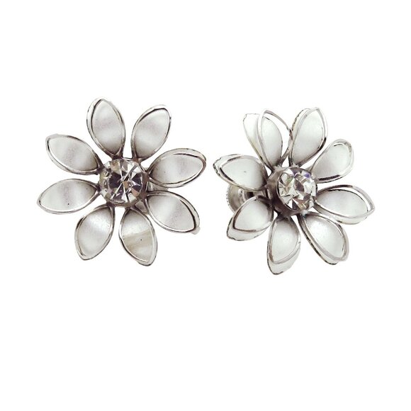Vintage Bugbee & Niles Daisy Flower Silver Tone Screw Back Earrings 1950s - Picture 2 of 6